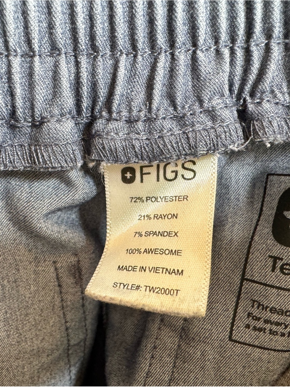 Figs Technical Collection Light Denim color Scrub Set- small - Picture 8 of 13